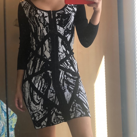 Zipup tight stretchy bebe dress ♠️ - Picture 2 of 4